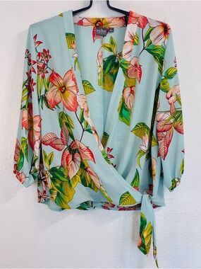 Soho Floral Wrap Top - Light Blue, Pink, Green sz. M